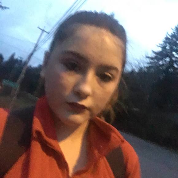 Meet your Posher, Trinity - Picture 1 of 1